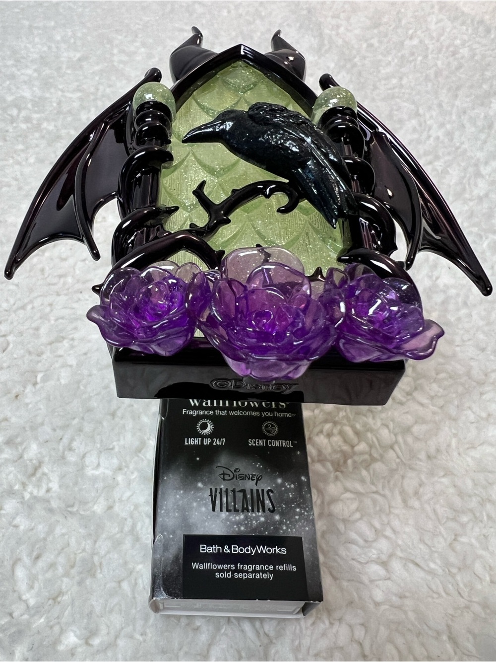 Bath & Body Works Disney "Villains" Wallflower Diffuser Light-up Night Light - Picture 4 of 12
